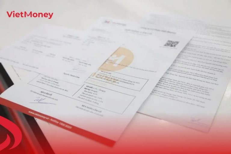 Kiểm tra kỹ hợp đồng trước khi ký vay