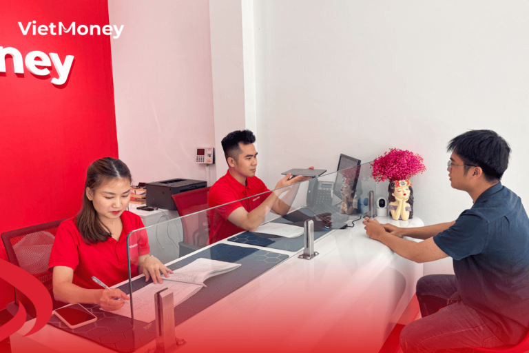 Bạn có thể đến trực tiếp cửa hàng VietMoney gần nhất