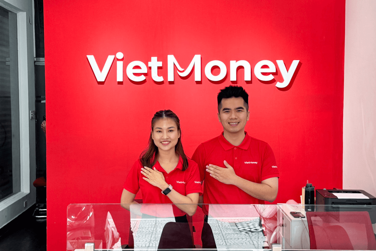 Đến với VietMoney, bạn sẽ được vay tiền nhanh chóng mà vẫn giữ được sự an toàn về pháp lý và thông tin cá nhân.
