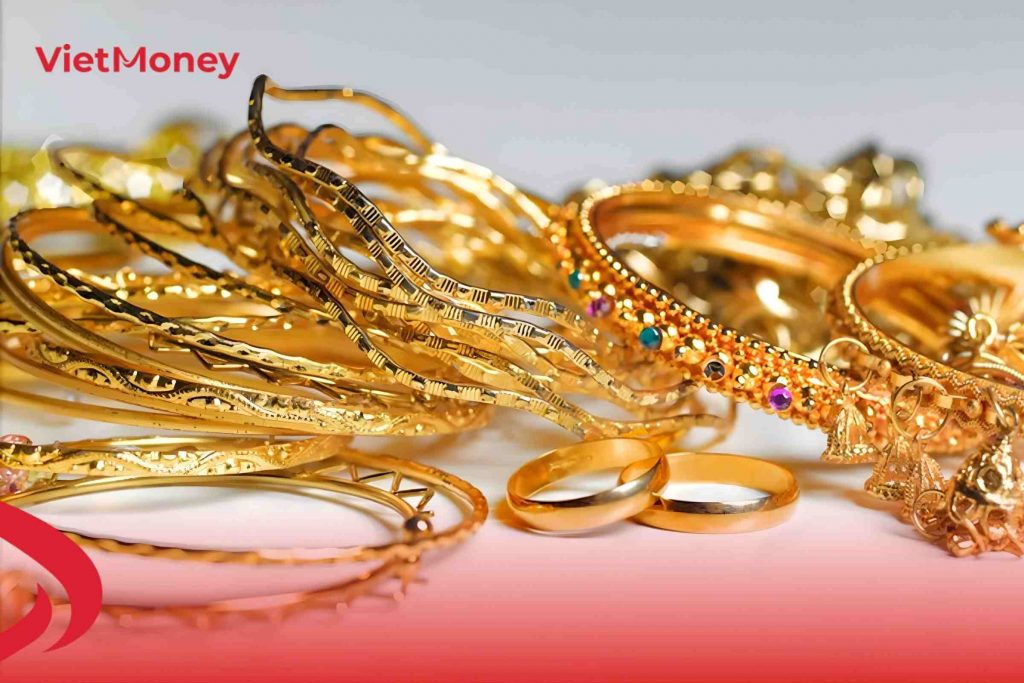 Các loại trang sức vàng mỹ ký thường có vẻ ngoài bắt mắt nhưng độ bền thấp và dễ xỉn màu