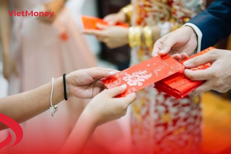 Cân nhắc danh sách lì xì, quà tặng đầu năm
