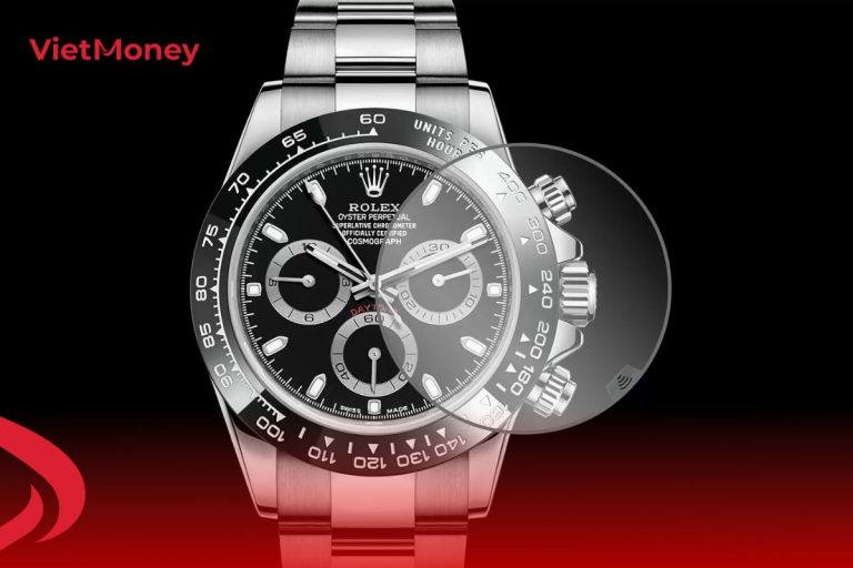 Xem xét chất lượng mặt kính đồng hồ