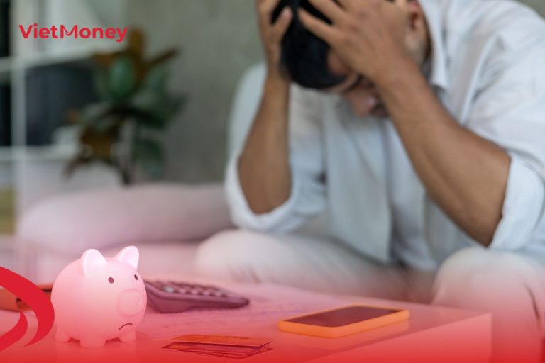 Áp lực tài chính và mất khả năng cân đối thu chi là một trong những nguyên nhân phổ biến dẫn đến nợ xấu